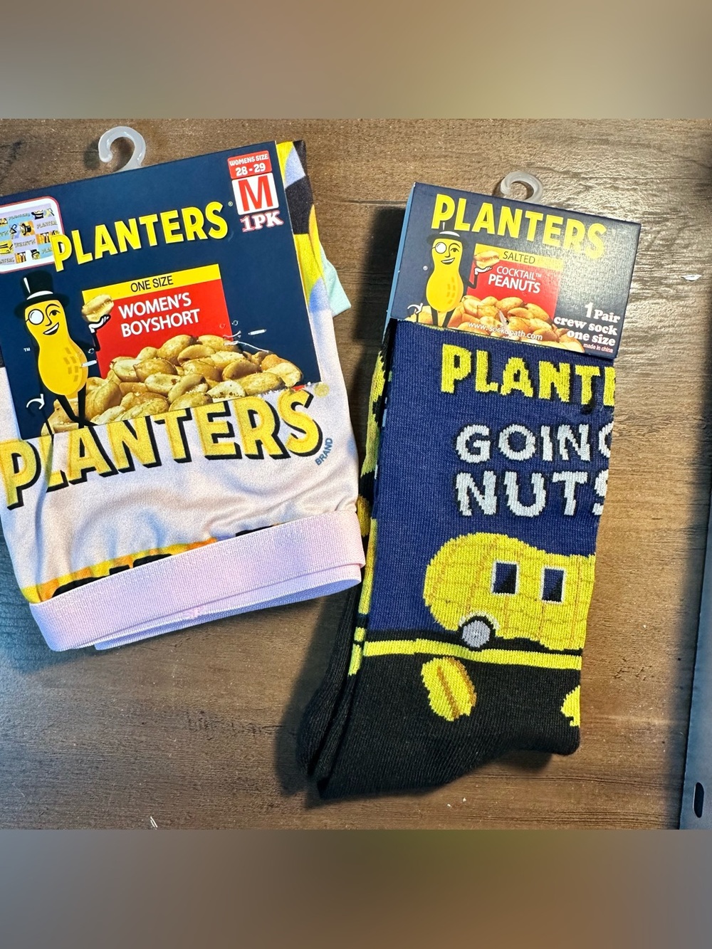 Planters Women’s Boyshorts Sz Medium (28-29) & 1 Pair Novelty Crew Socks NEW
